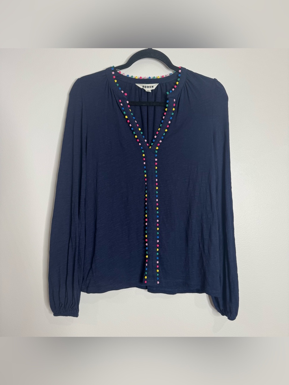 Boden Navy Blue Preppy Rainbow Embroidered V-neck Long Sleeve Top Cotton Size 6